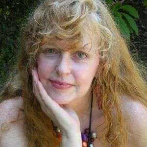 Meet your Posher, Debi